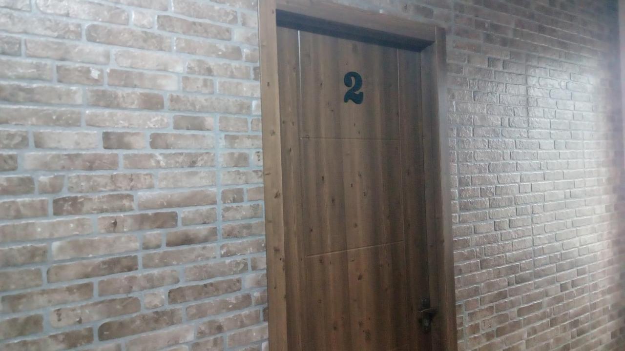 Hotel Isani ティビリシ エクステリア 写真