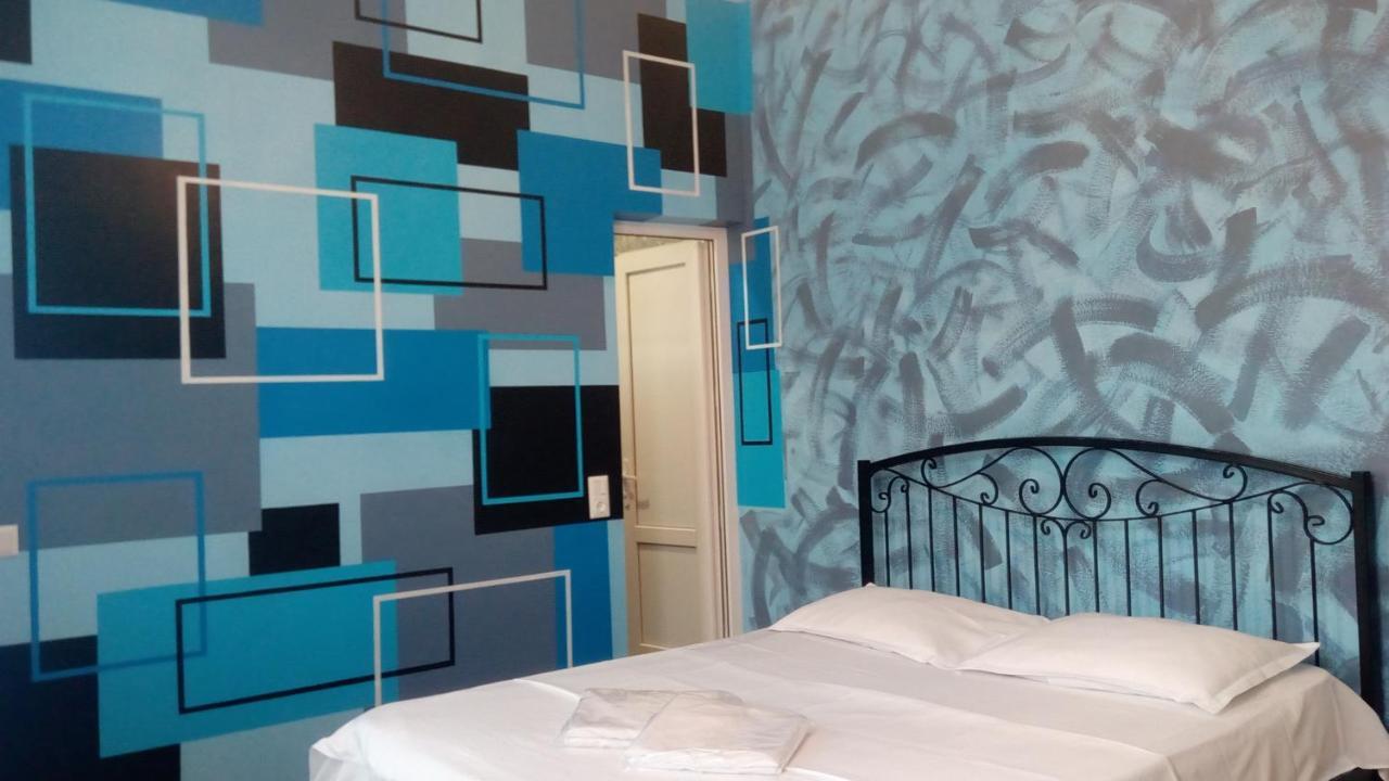Hotel Isani ティビリシ 部屋 写真