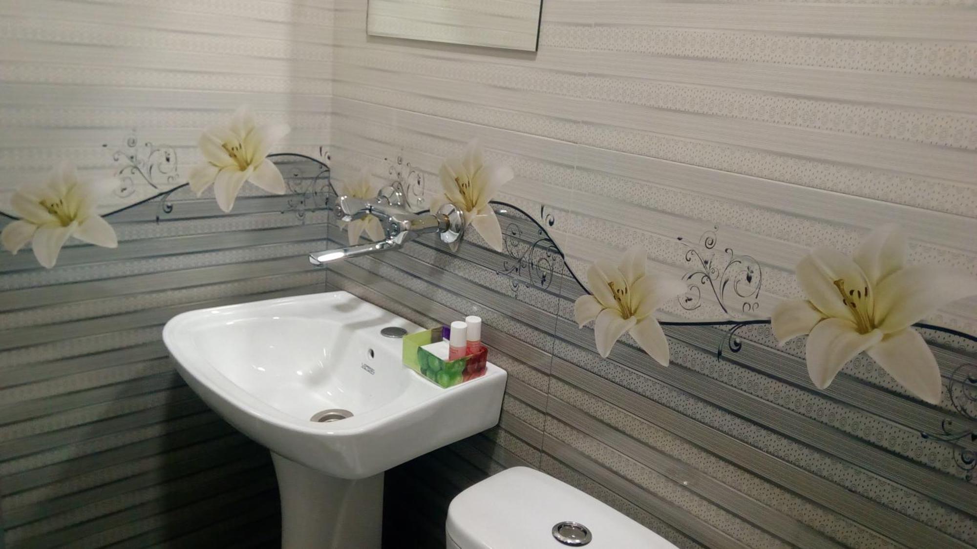 Hotel Isani ティビリシ 部屋 写真